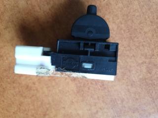 Кнопка стеклоподьемника Nissan Serena 2004 TNC24 QR20DE 25411-AE000 контрактная