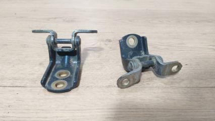 Петли двери задние правые Nissan R'nessa 1997 Б/У Петли двери задние правые Nissan R'nessa 1997