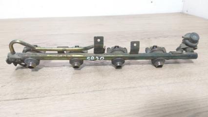 Рампа форсунки Nissan R'nessa 1996