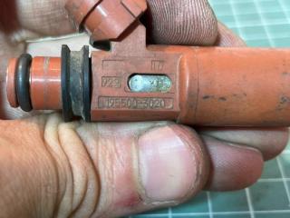 Форсунка топливная Demio 2000 DW3W B3E