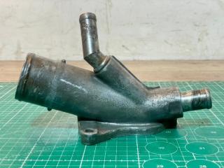Корпус Термостата Elf 1996 NKR66 4HF1