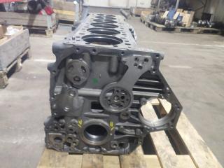 Блок цилиндров Stralis AT440S42TX/P 2016 CURSOR10 F3AE3681D 420HP E5