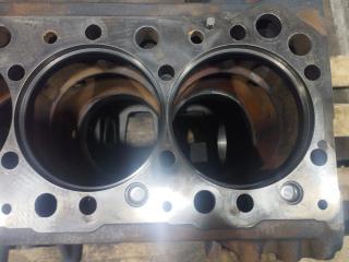 Блок цилиндров Stralis AT440S42TX/P 2016 CURSOR10 F3AE3681D 420HP E5