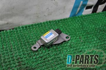 Запчасть датчик airbag задний левый TOYOTA CELSIOR