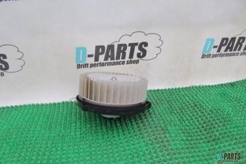 Запчасть мотор печки TOYOTA CELSIOR