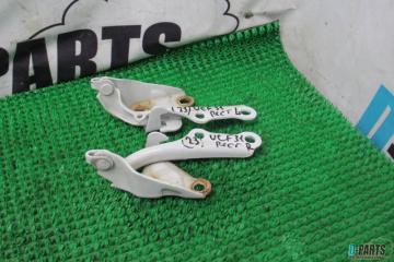 Запчасть петля капота передняя TOYOTA CELSIOR