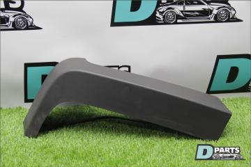 Запчасть накладка на стойку кузова задняя левая Hummer H3 2007