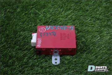 Блок управления Toyota Soarer 2001