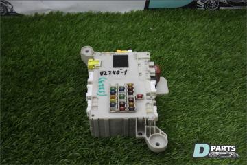 Блок предохранителей Toyota Soarer 2001