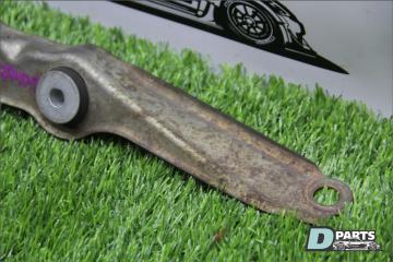 Крепление Toyota Soarer uzz40-0009596 3UZ-FE