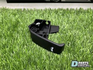 Фото запчасти ручка открытия капота Cadillac Escalade контрактная запчасть Запчасть ручка открытия капота Cadillac Escalade