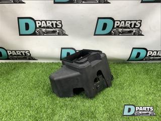 Фото запчасти корпус блока предохранителей Cadillac Escalade 2005 контрактная запчасть Запчасть корпус блока предохранителей Cadillac Escalade 2005