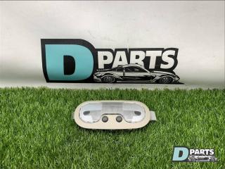 Фото запчасти плафон Cadillac Escalade 2005 контрактная запчасть Запчасть плафон Cadillac Escalade 2005