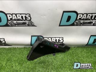 Фото запчасти крепление крыла переднее правое Cadillac Escalade 2005 контрактная запчасть Запчасть крепление крыла переднее правое Cadillac Escalade 2005