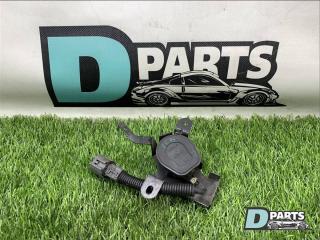 Фото запчасти датчик положения подвески передний TOYOTA ARISTO контрактная запчасть Запчасть датчик положения подвески передний TOYOTA ARISTO