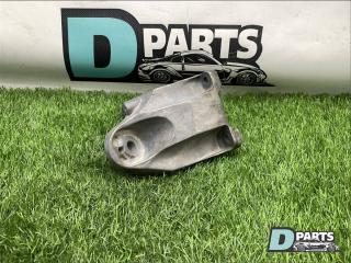 Запчасть кронштейн двигателя Audi Q7