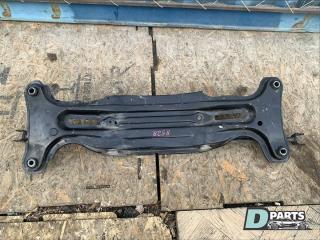 Балка подвески задняя TOYOTA Camry