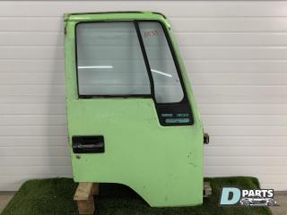 Запчасть дверь передняя правая Isuzu V305