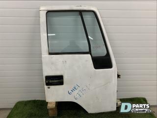 Запчасть дверь передняя правая Isuzu V305