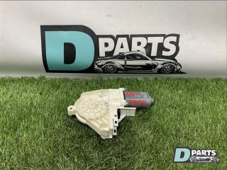 Запчасть мотор стеклоподъемника правый Audi A4