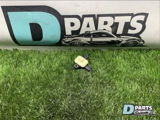 Запчасть датчик airbag передний правый Audi A8