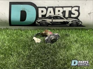 Запчасть личинка крышки багажника TOYOTA CELSIOR