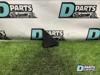 Фото запчасти уголок двери передний левый Cadillac Escalade контрактная запчасть Запчасть уголок двери передний левый Cadillac Escalade