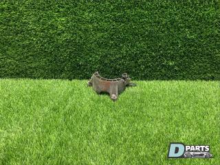 Запчасть кронштейн генератора Porsche Cayenne