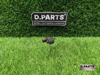 Запчасть клапан вакуумный Audi S8