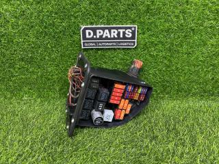 Запчасть блок предохранителей Bentley Continental GT