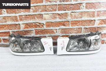 Запчасть фары комплект передние SUBARU Forester SG5 EJ20 контрактная Фары комплект передние SUBARU Forester SG5 EJ20 контрактная