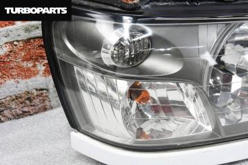 Фары комплект передние Forester SG5 EJ20 Фары комплект передние Forester SG5 EJ20
