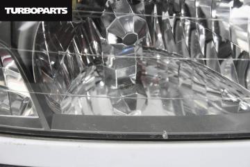 Фары комплект передние Forester SG5 EJ20 Фары комплект передние Forester SG5 EJ20