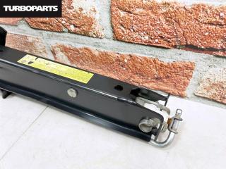 Поддомкратник (домкрат) Tiguan 5N1 CAW