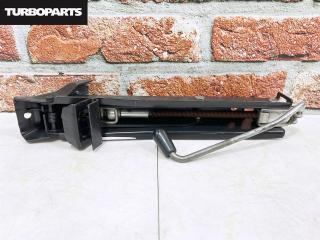 Поддомкратник (домкрат) Tiguan 5N1 CAW