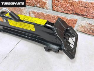 Поддомкратник (домкрат) Tiguan 5N1 CAW