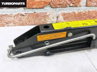 Поддомкратник (домкрат) Tiguan 5N1 CAW