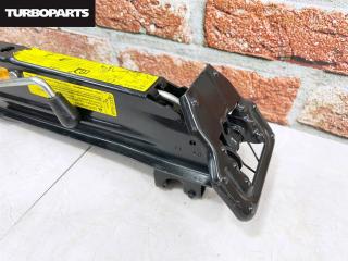 Поддомкратник (домкрат) Tiguan 5N1 CAW