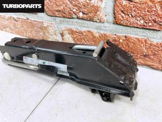 Поддомкратник (домкрат) Passat 3C2 CAXA