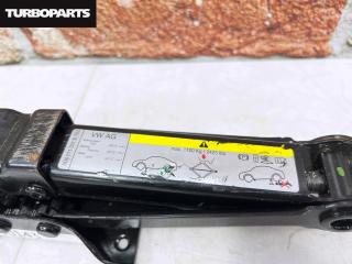 Поддомкратник (домкрат) Octavia 5G1 CJZB