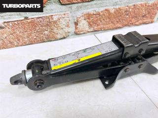 Поддомкратник (домкрат) Octavia 5G1 CJZB