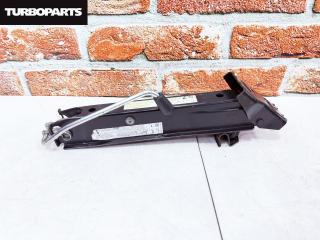 Поддомкратник (домкрат) Tiguan 5N1 CAW