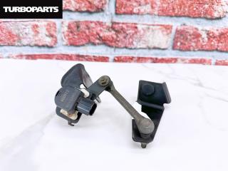 Фото запчасти датчик корректора фар передний SUZUKI Escudo контрактная запчасть Запчасть датчик корректора фар передний SUZUKI Escudo