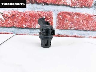 Фото запчасти моторчик бачка омывателя TOYOTA Land Cruiser Prado контрактная запчасть Запчасть моторчик бачка омывателя TOYOTA Land Cruiser Prado