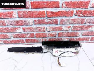 Фото запчасти спидометр TOYOTA Prius контрактная запчасть Запчасть спидометр TOYOTA Prius