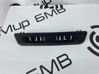 Фото запчасти накладка воздуховода задняя BMW X7 M50d 2019 Б/У запчасть Запчасть накладка воздуховода задняя BMW X7 M50d 2019