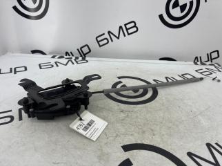 Доводчик двери багажника левый BMW X5