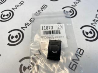 Кнопка багажной двери BMW X5 xDrive45e xLine 2022