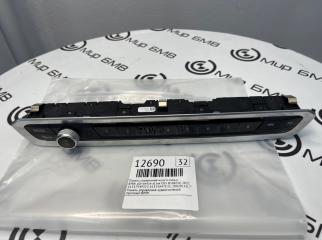 Панель управления мульти-медиа BMW xDrive45e xLine 2021