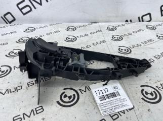 Кронштейн ручки двери передний правый BMW X7 xDrive40d LCI 2023